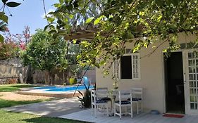 Casa Com Piscina Aconchegante 300 M Do Mar Casa De Férias